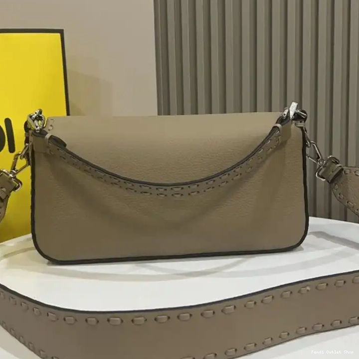 Affordable Leather Romano Medium Baguette Cuoio Selleria Khaki In Fendi Bag 0407 HOT SALE
